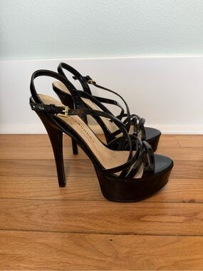 Chinese Laundry Black Tippy Top Platform 6” Heels